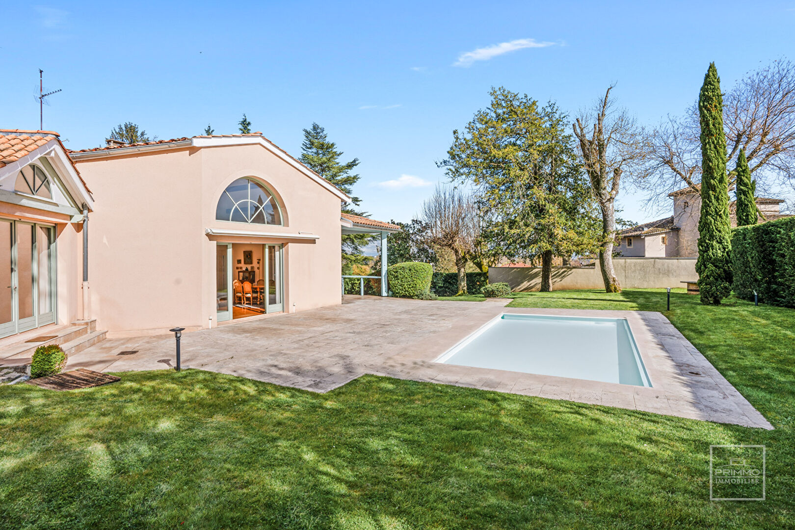 Saint Cyr au Mont d’Or, Belle Maison familiale de 370m² habitables sur 2347m² de jardin.