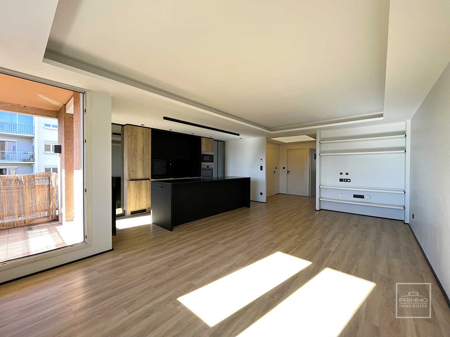 TASSIN LA DEMI LUNE, Appartement T3 rénové d’environ 73m² avec balcon et garage