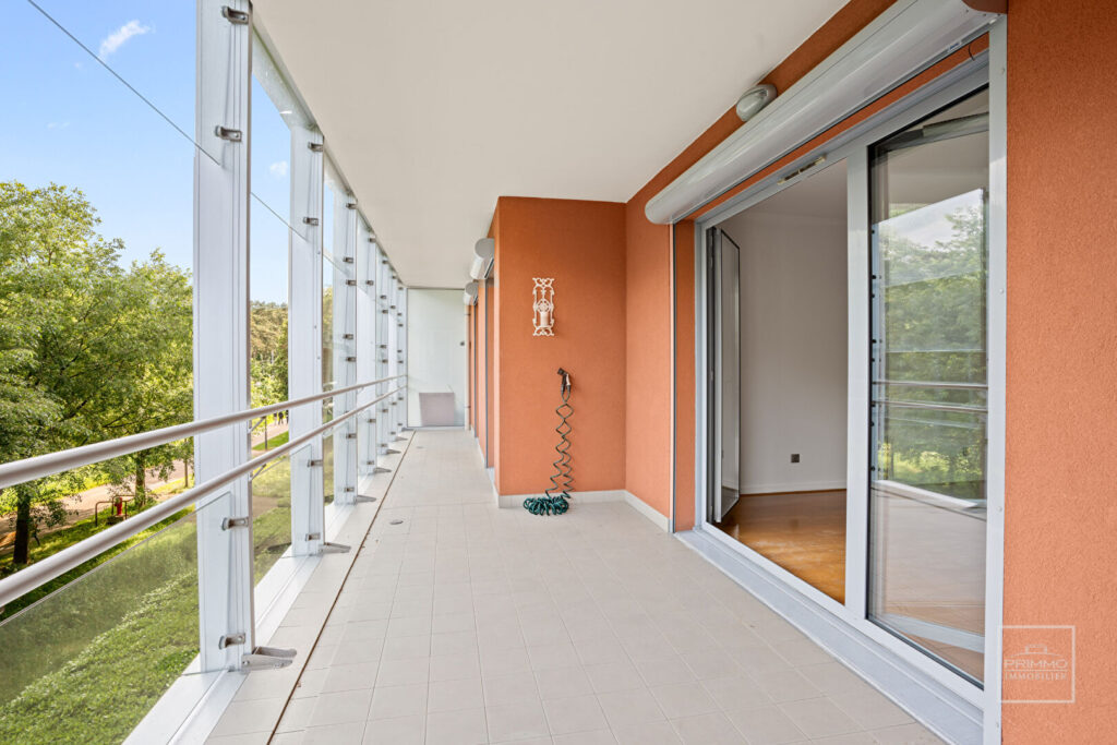 LYON 6, CITÉ INTERNATIONALE, 179m², Balcon & Loggia