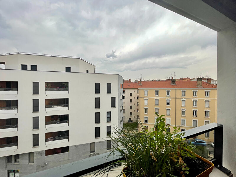 LYON 7, IMMEUBLE COGEDIM, 37.1m², LOGGIA