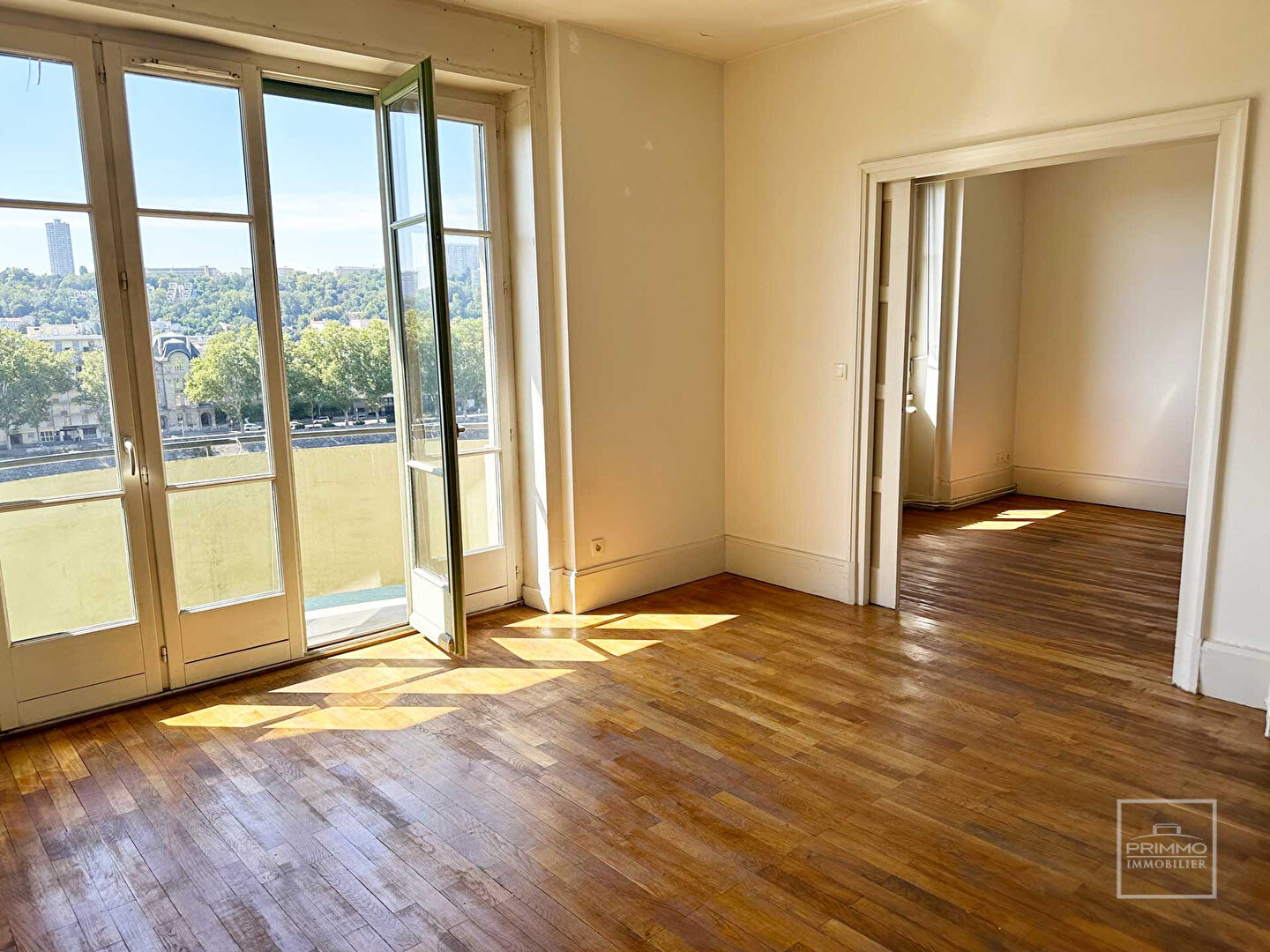 LYON 4ème, Quai de Saône, T4 de 83 m² en dernier étage