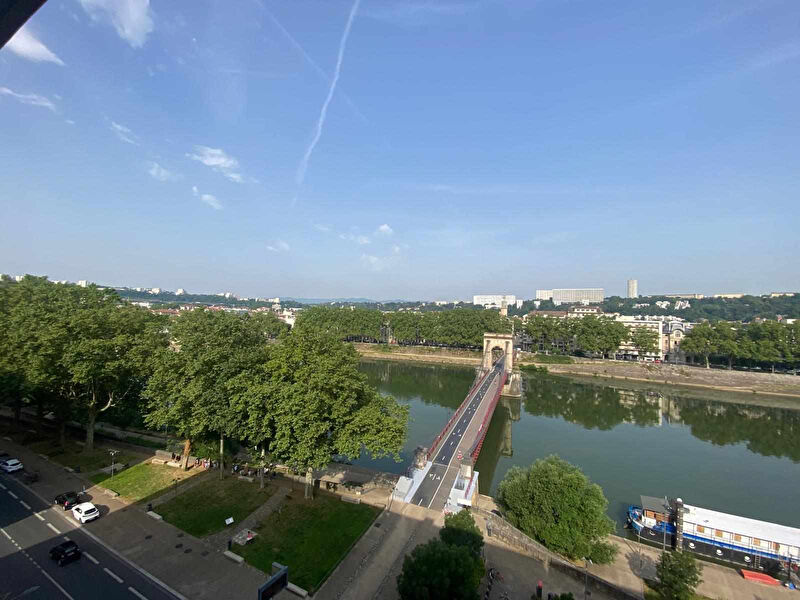 LYON 4ème, Quai de Saône, T4 de 83 m² en dernier étage