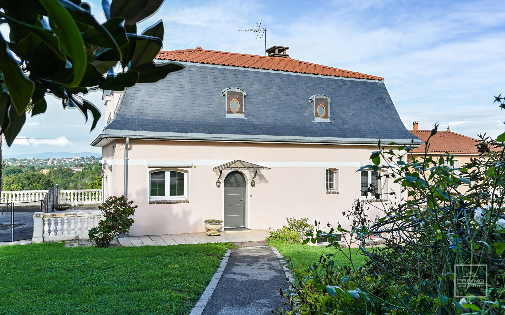 SAINT DIDIER AU MONT D’OR Maison avec vue panoramique à l’ouest