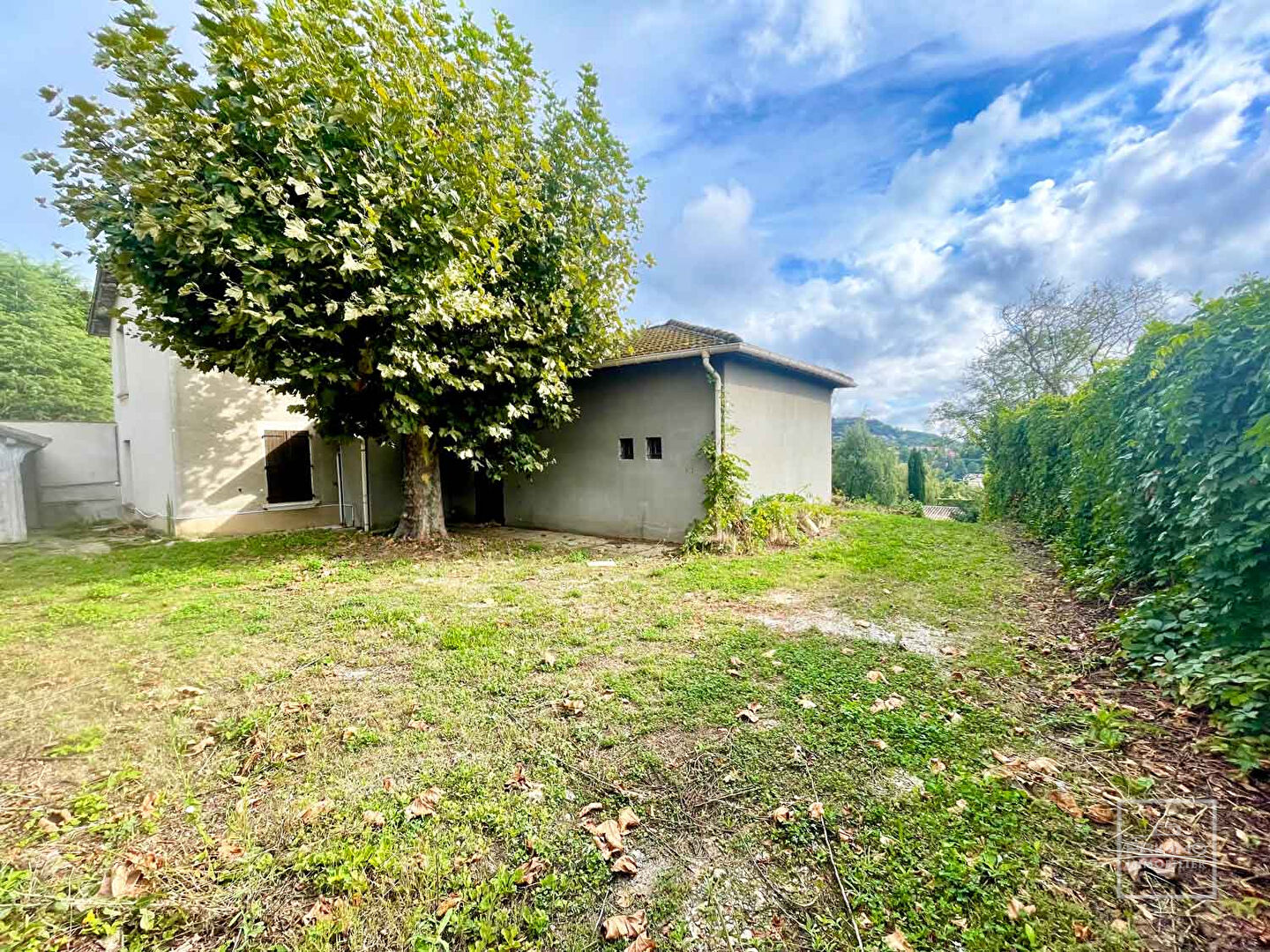 SAINT DIDIER AU MONT D’OR, Maison à rénover, proche centre village avec jolie vue dégagée