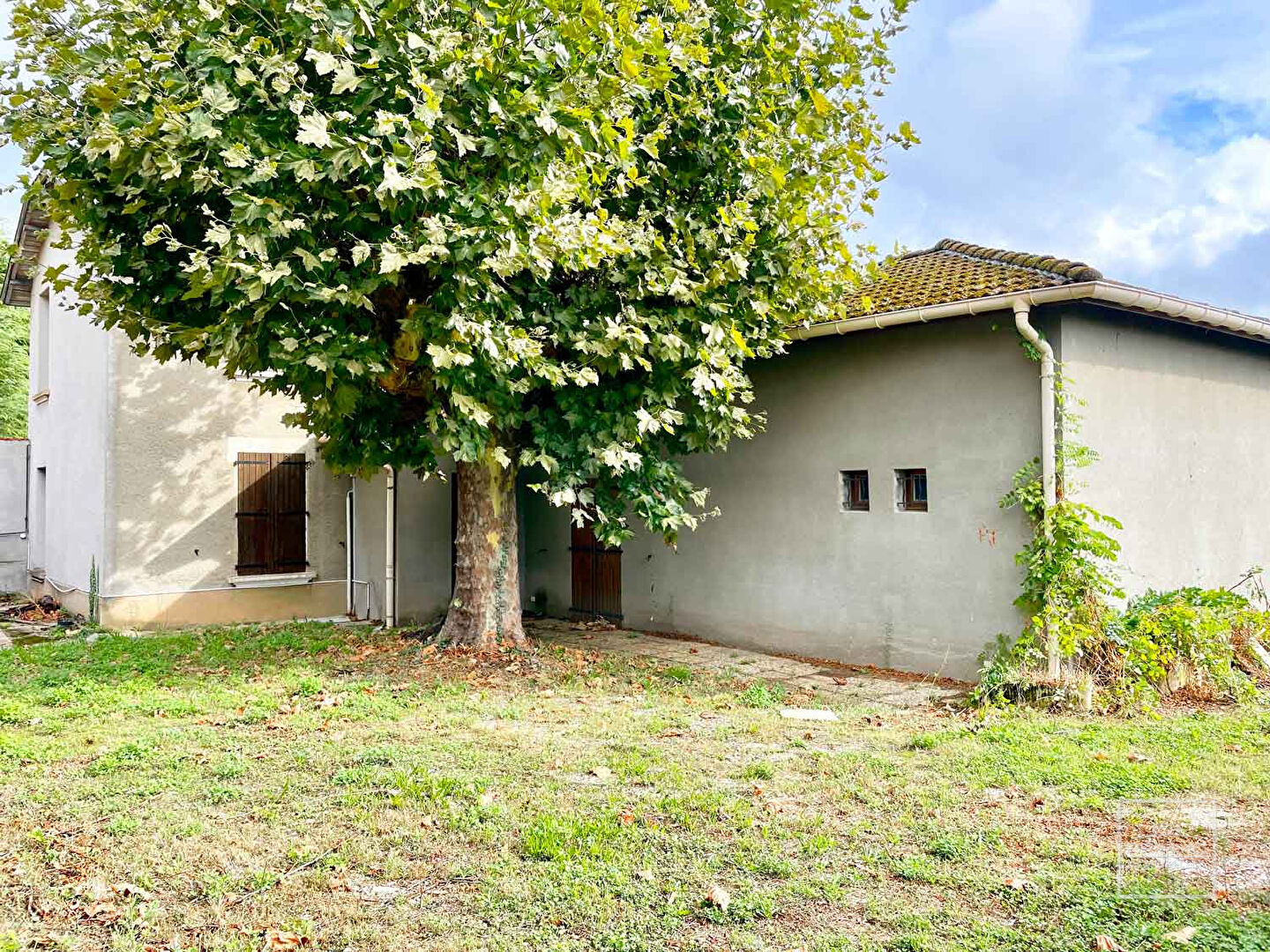 SAINT DIDIER AU MONT D’OR, Maison à rénover, proche centre village avec jolie vue dégagée