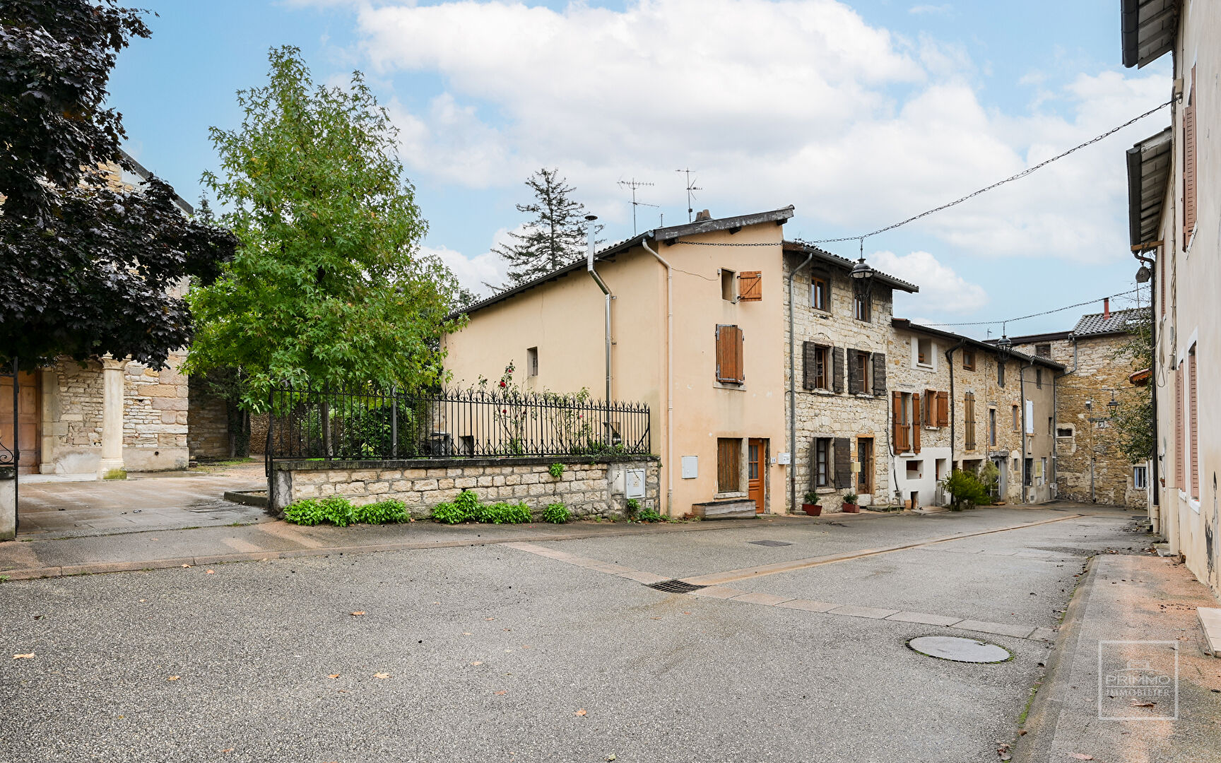 LISSIEU – MAISON DE VILLAGE AU CALME DE 90 M²