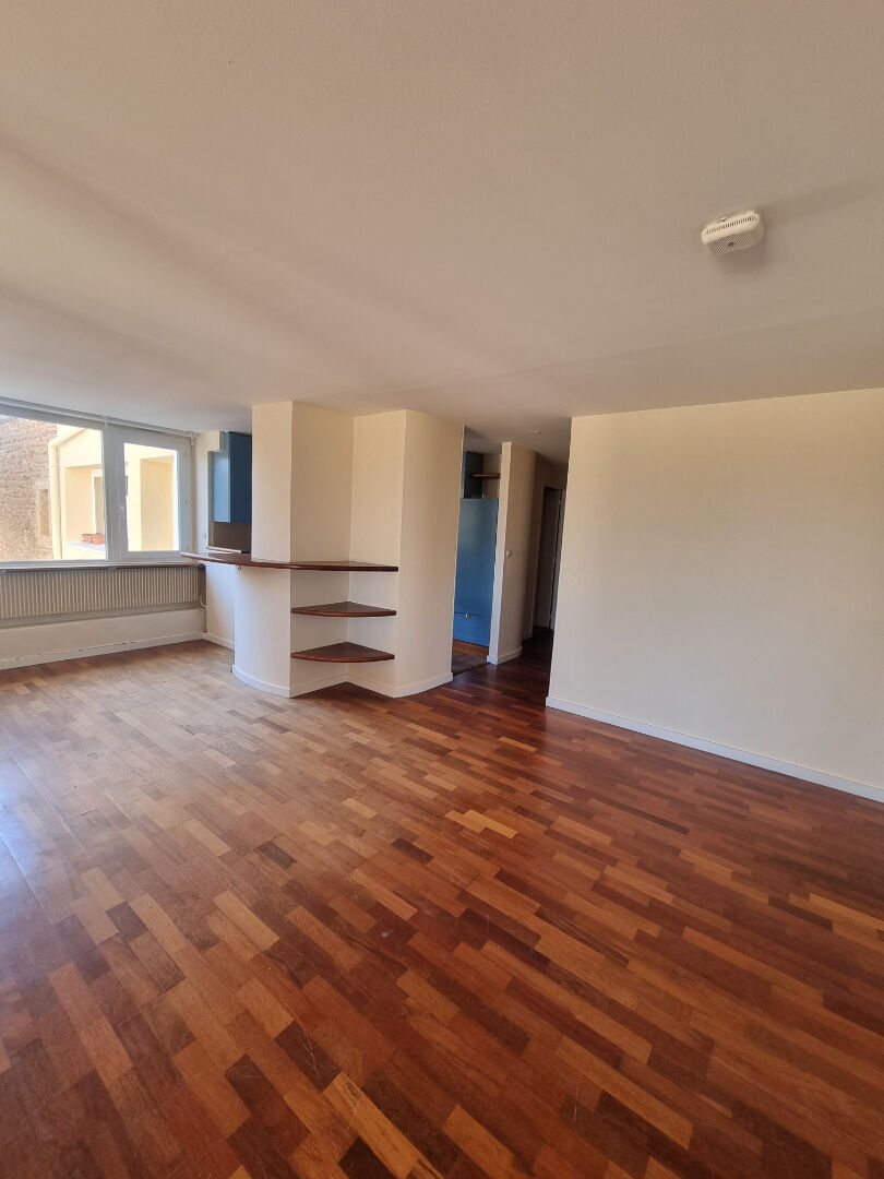 Appartement SAINT CYR AU MONT D’OR 3 pièces avec terrasse et parking