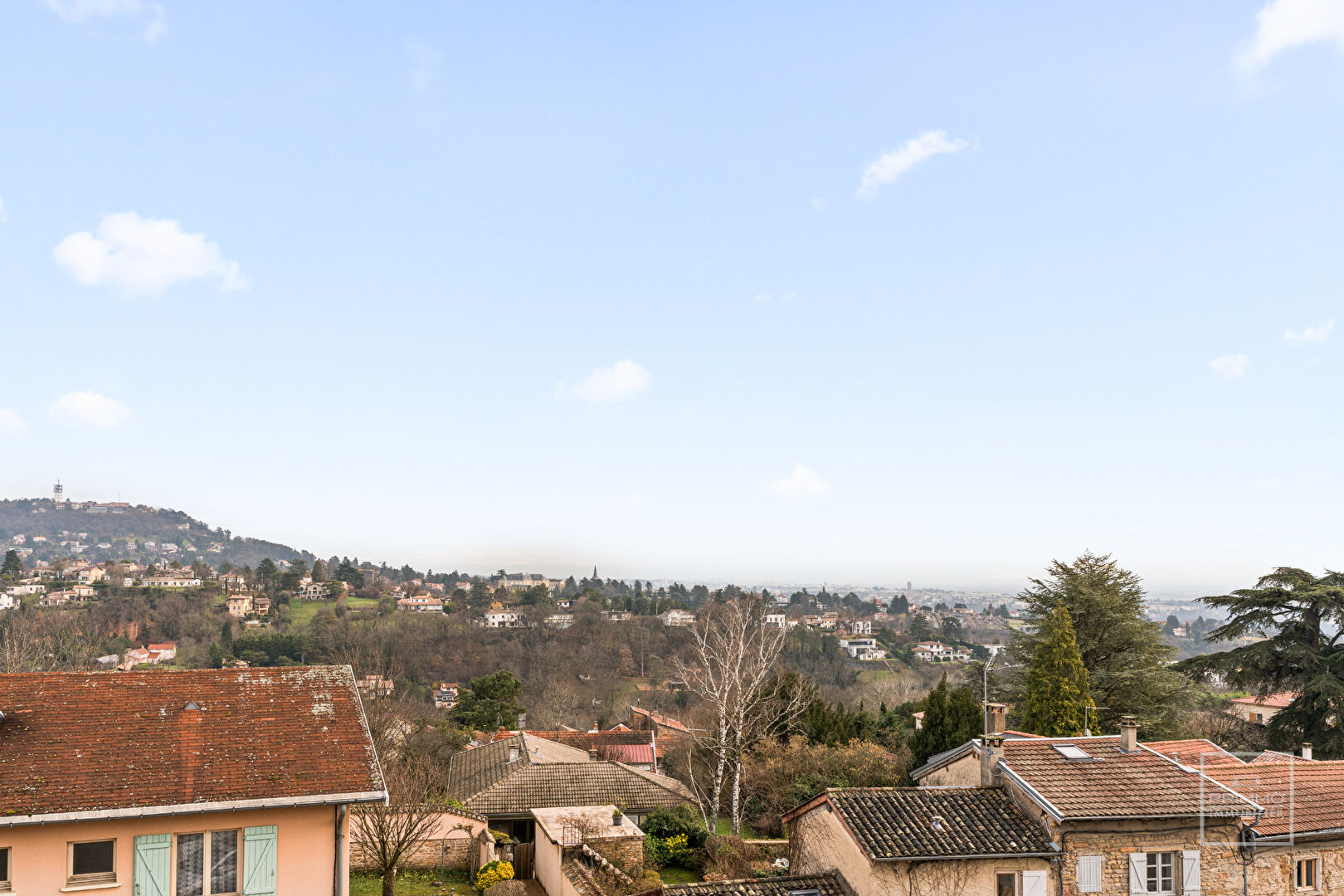 Saint Didier au Mont d’Or, coeur du village, T4 avec vue magnifique en dernier étage