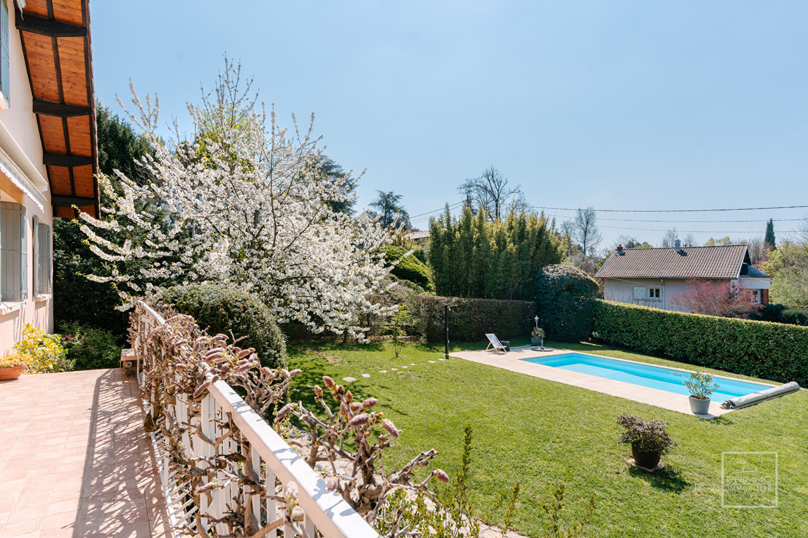 Saint Cyr Au Mont D’Or, proche du Village, Maison de 205m² sur un jardin plat de 1720m²