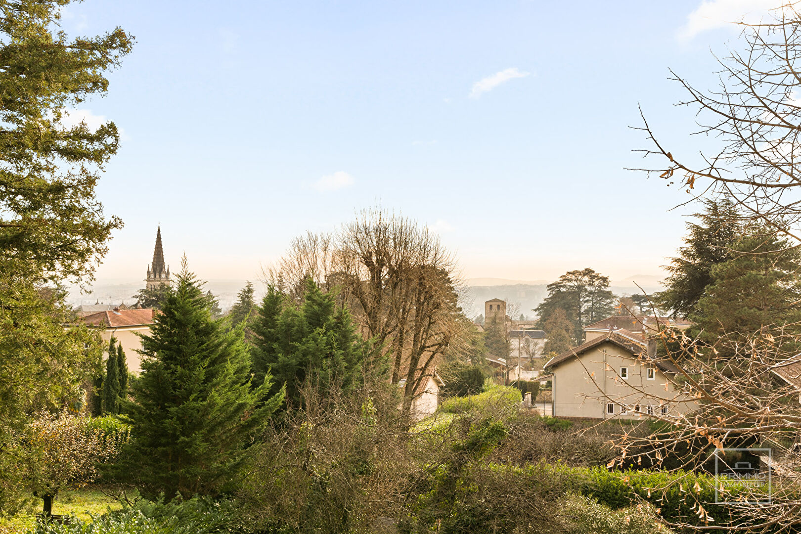 Saint Cyr Au Mont D’Or, proche centre, Maison rénovée de 220m² sur 2 200m² de parc