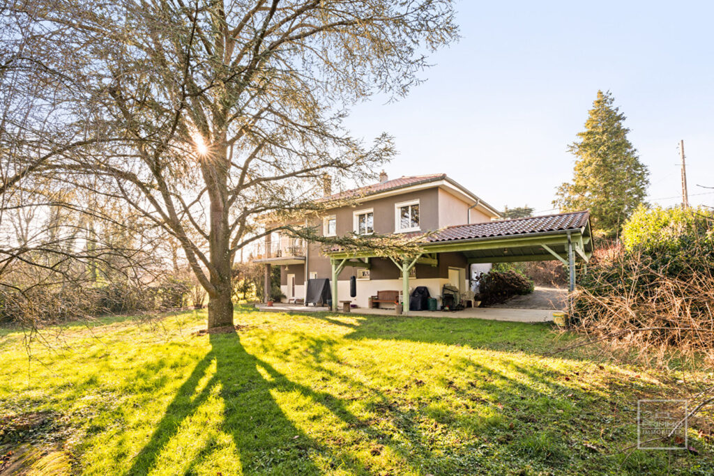 LIMONEST Maison avec vue sur écrin de verdure