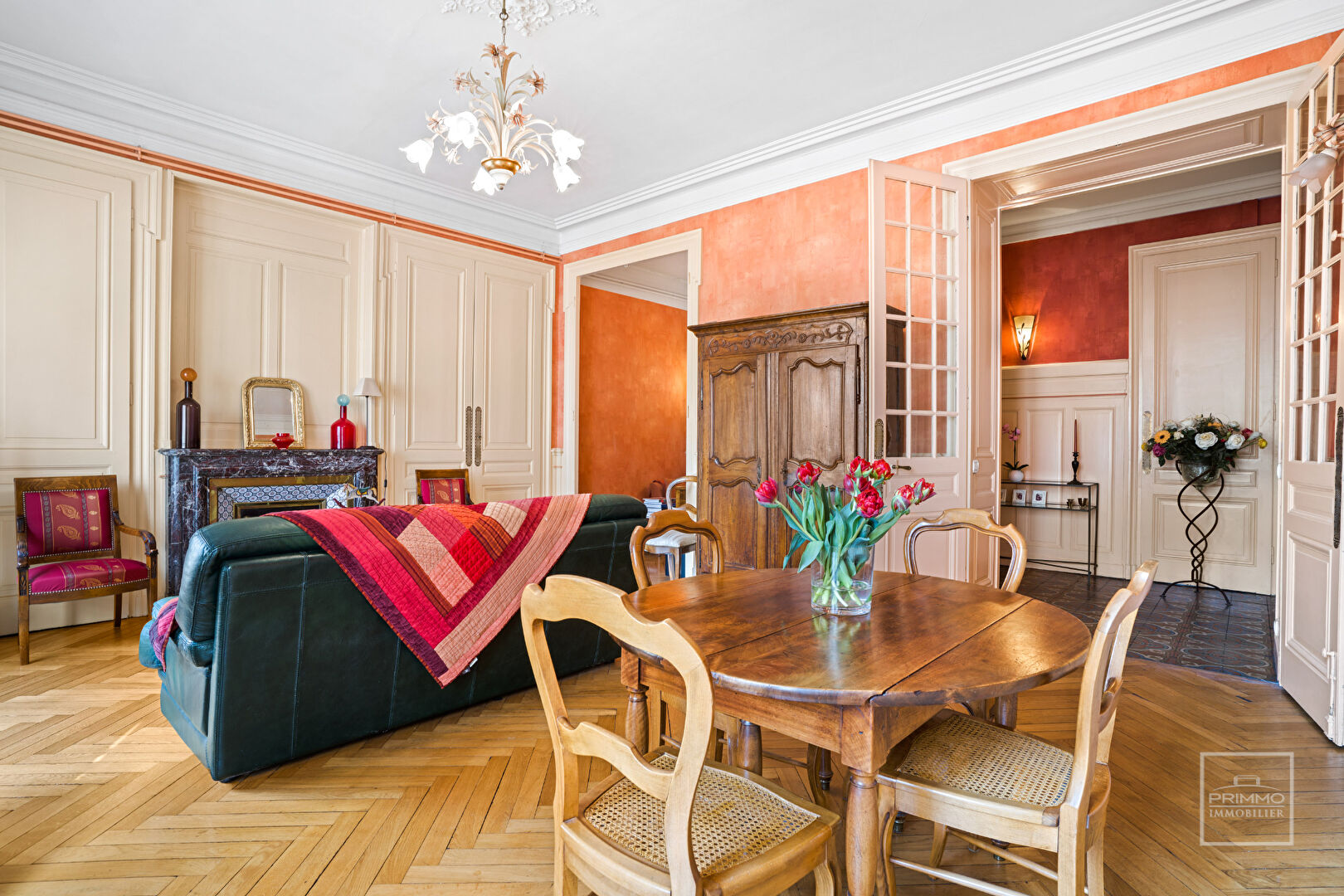 LYON 6, FOCH,149.6m²