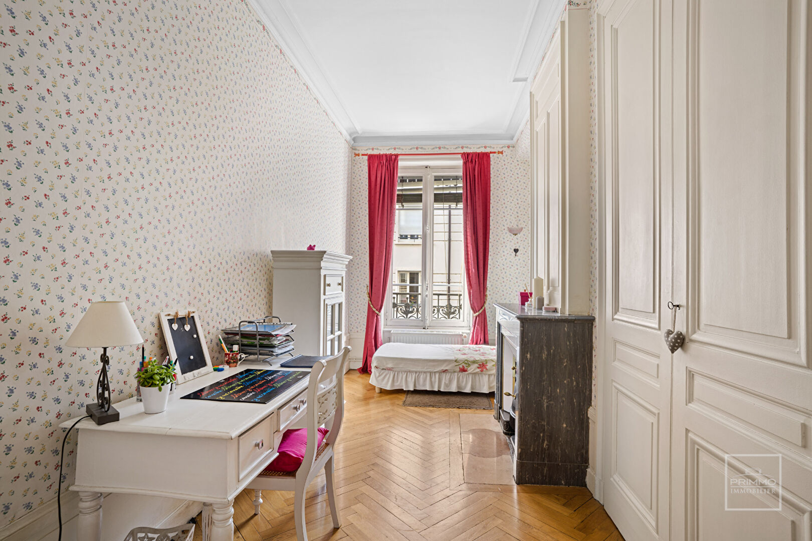 LYON 6, FOCH,149.6m²