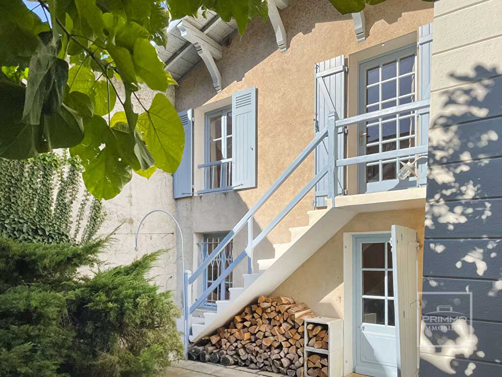 Vernaison, maison bourgeoise de 400 m² sur 4 788 m² de terrain