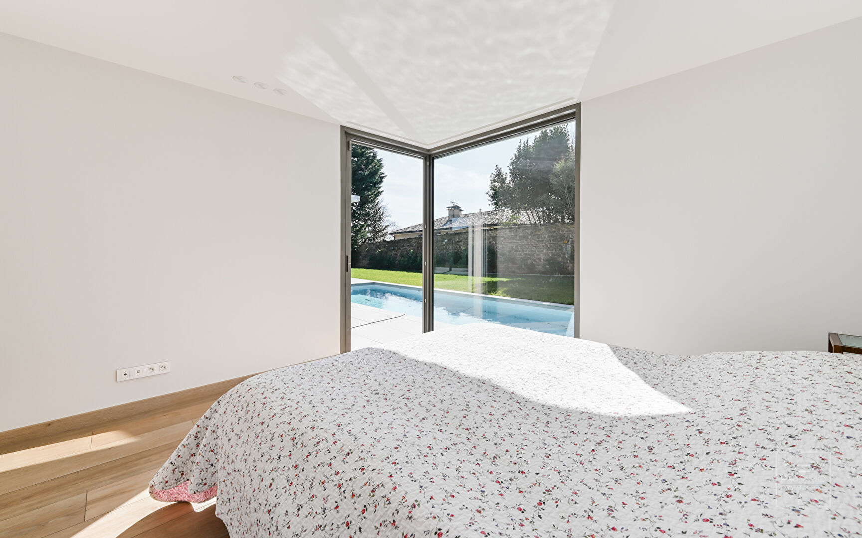 SAINT CYR AU MONT D’OR, Centre Village, Maison d’architecte de 256m² habitables