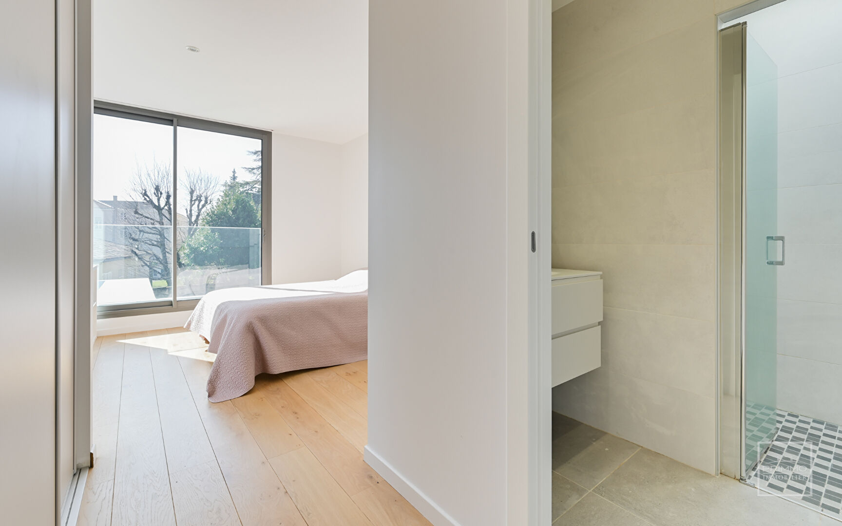 SAINT CYR AU MONT D’OR, Centre Village, Maison d’architecte de 256m² habitables