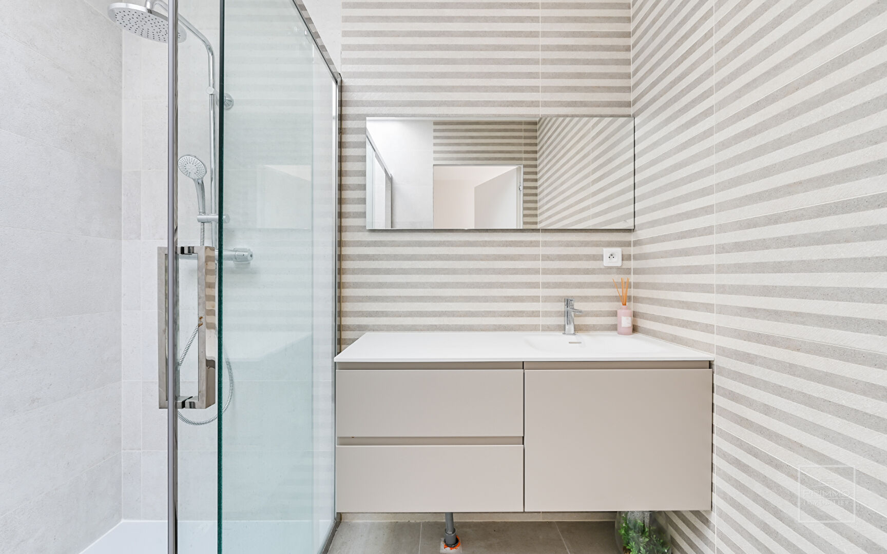 SAINT CYR AU MONT D’OR, Centre Village, Maison d’architecte de 256m² habitables