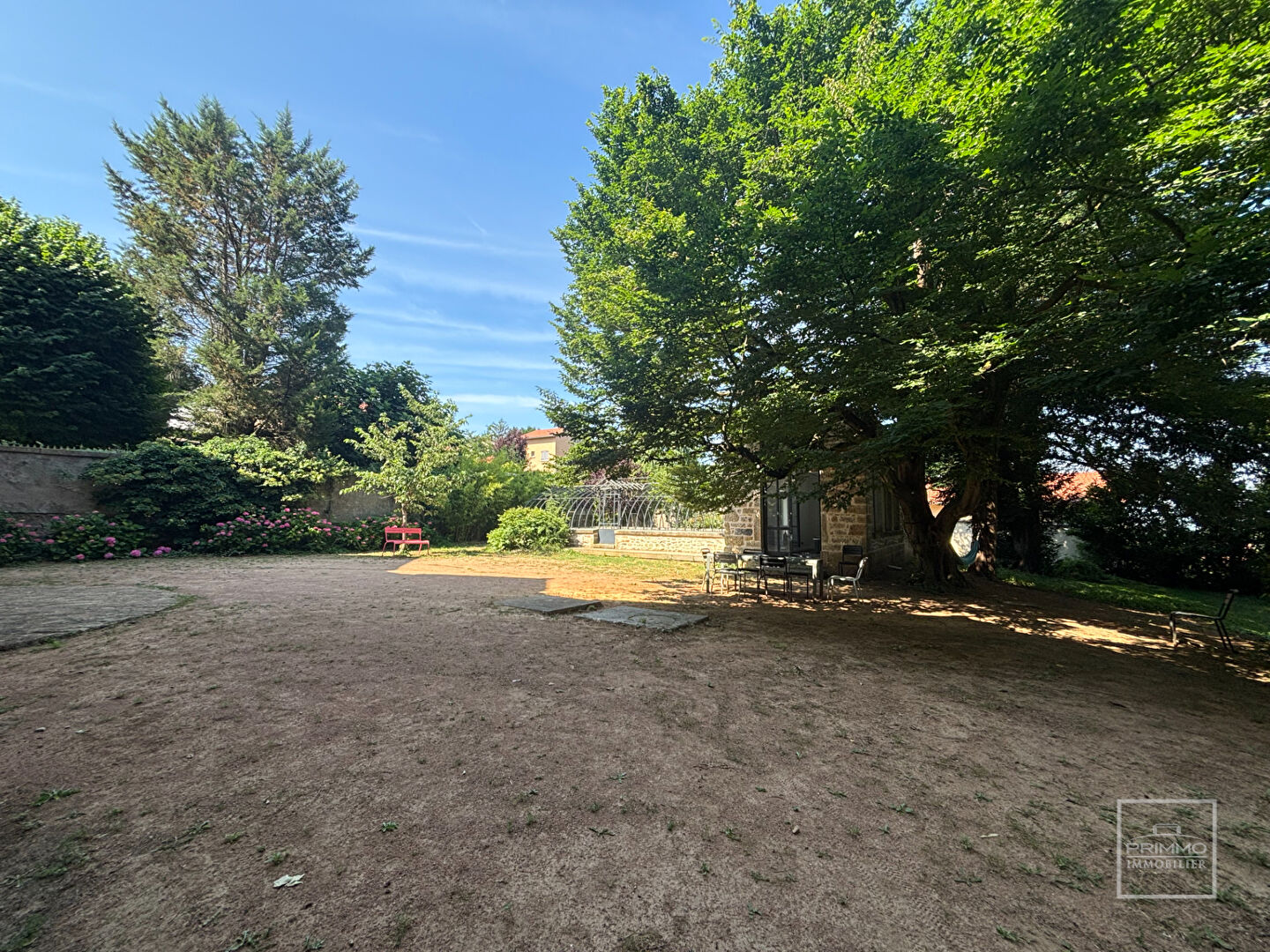 Demeure Saint Germain Au Mont D’Or 415 m2 sur parcelle de 6 000m² en partie constructible