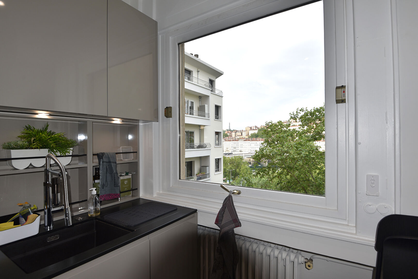Appartement de standing rénové – T4