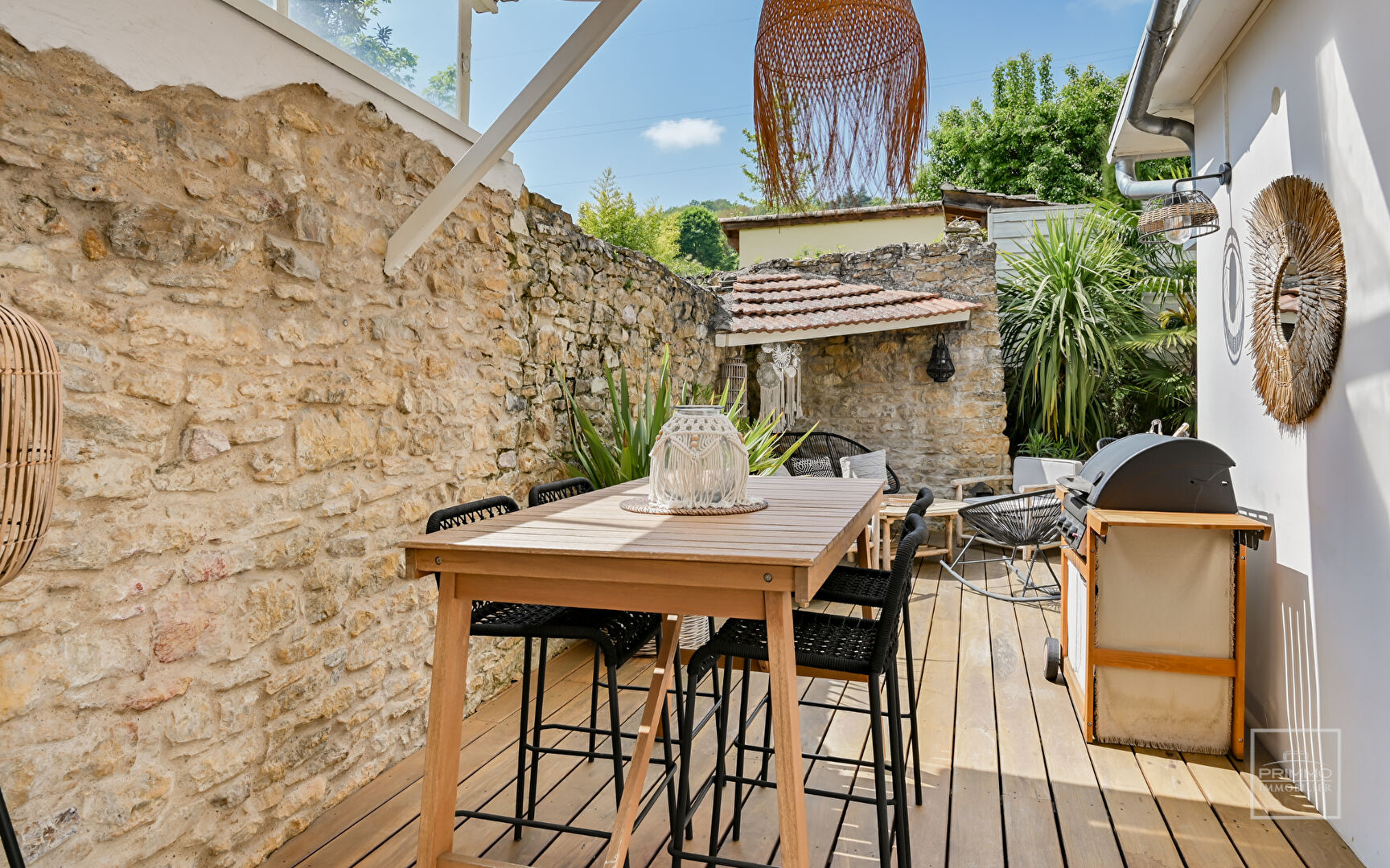 Saint Romain Au Mont D’Or, Coeur de Village, Maison de charme en pierre avec terrasse
