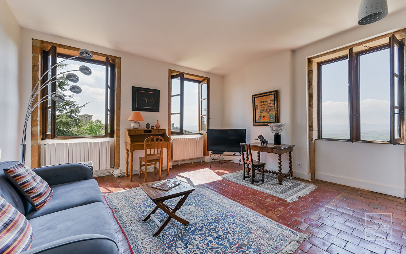 Maison Charnay  8 pièces 250M²