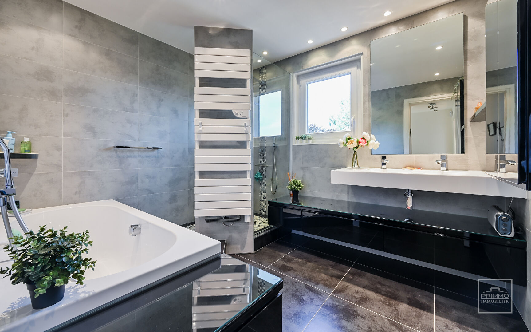 EXCLUSIVITÉ – Lissieu Maison avec vue sur le Mont Verdun de 126m² sur parcelle de 2 177m²  divisible et constructible