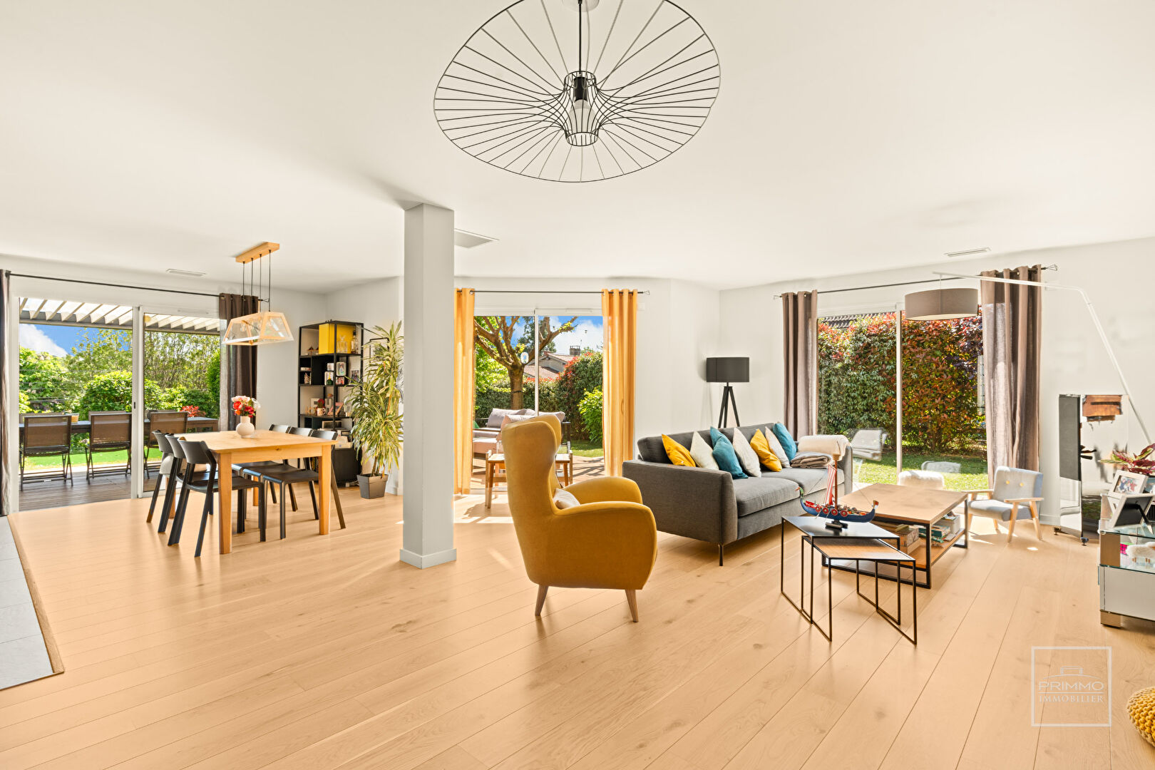 Cailloux sur Fontaines – Maison 7 pièces avec jardin