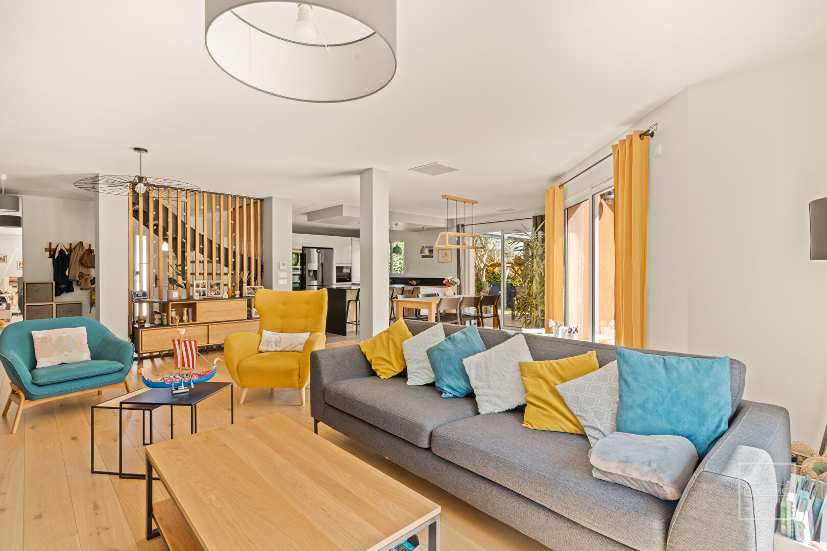 Cailloux sur Fontaines – Maison 7 pièces avec jardin