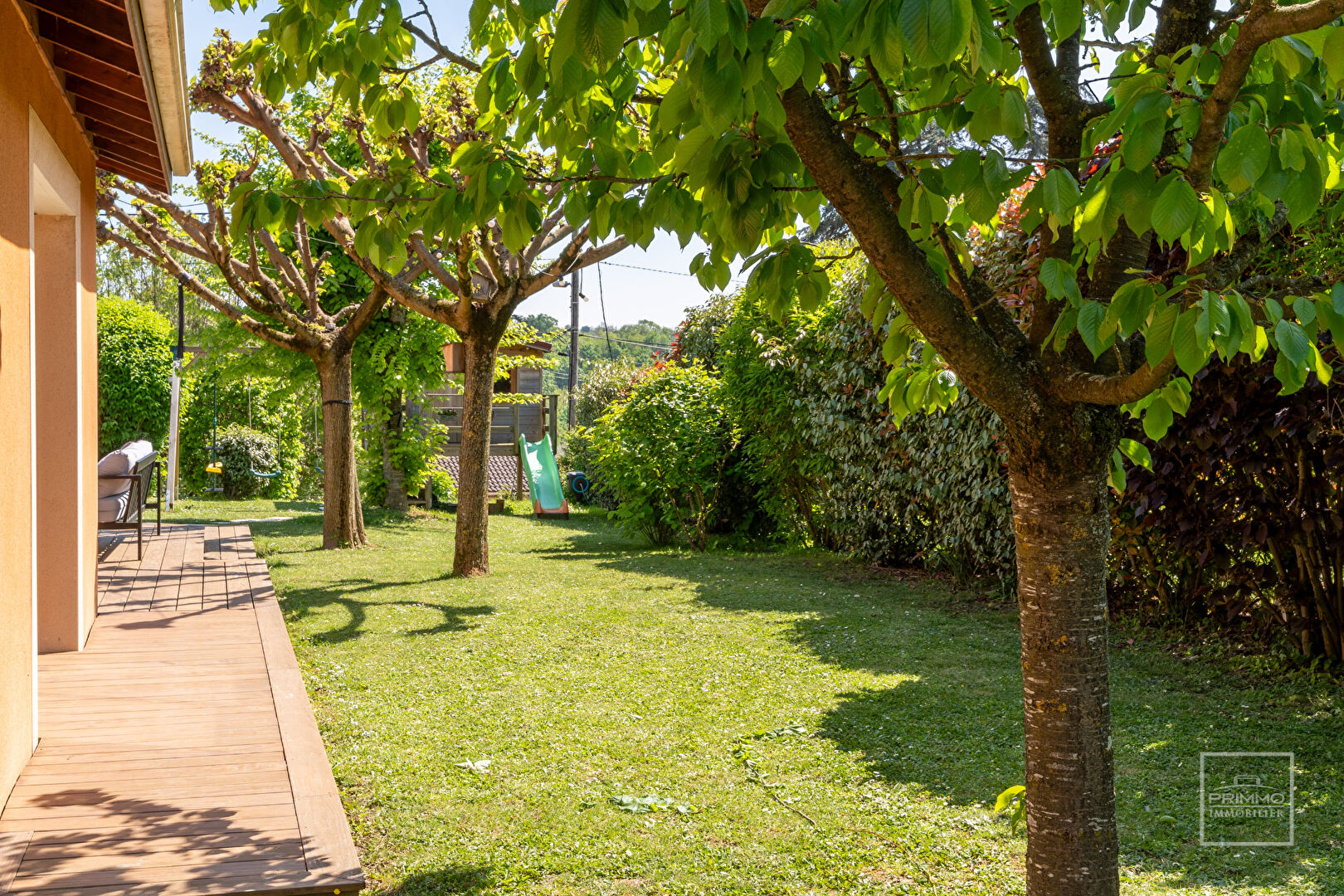 Cailloux sur Fontaines – Maison 7 pièces avec jardin