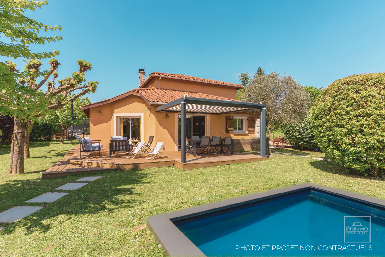 Cailloux sur Fontaines – Maison 7 pièces avec jardin