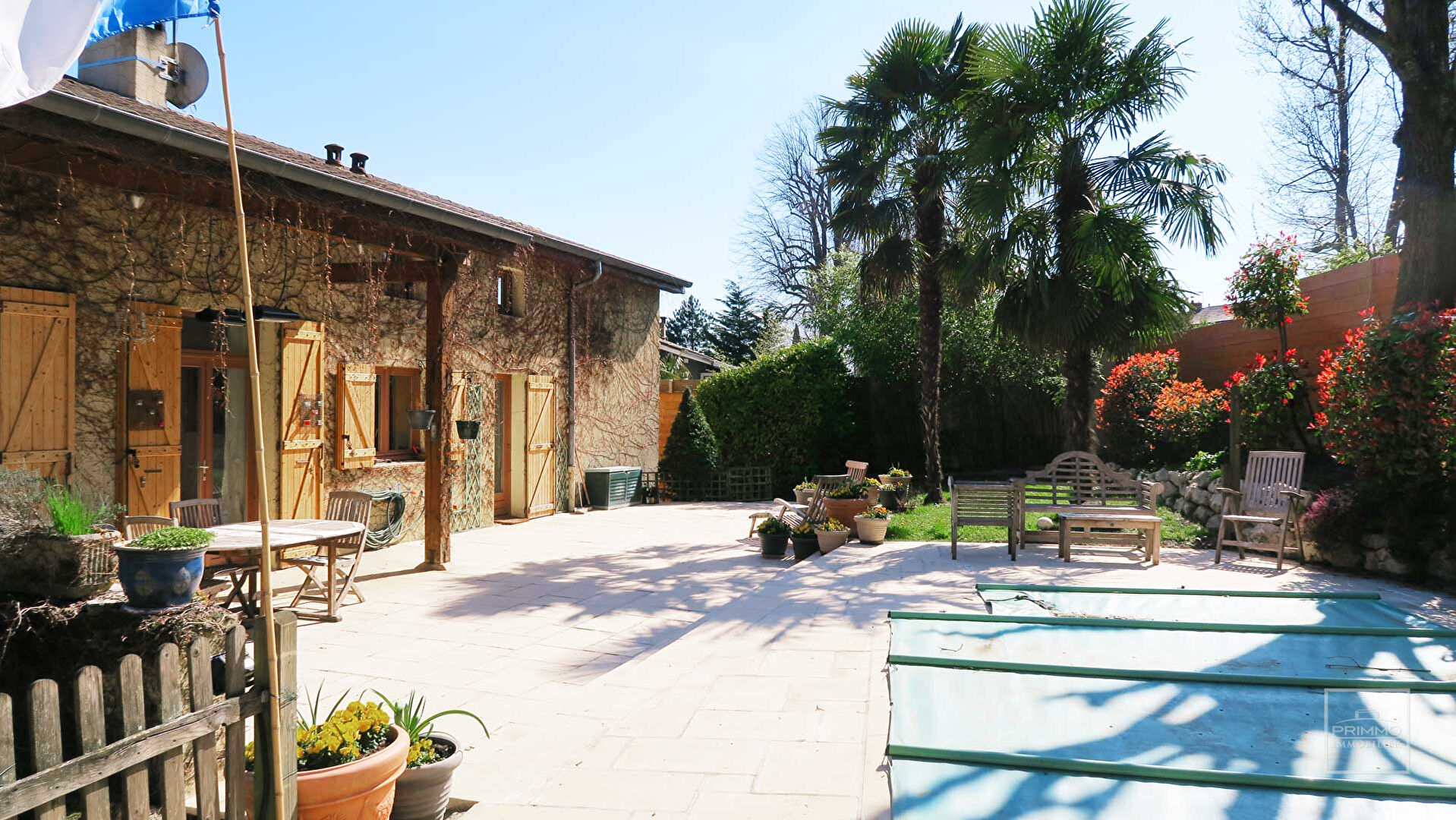 SAINT DIDIER AU MONT D’OR, Proche centre, Maison de 221 m² sur 1881 m² de terrain avec piscine