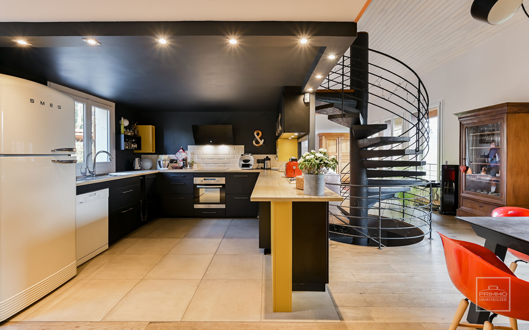 SAINT DIDIER AU MONT D’OR, Proche centre, Maison de 221 m² sur 1881 m² de terrain avec piscine