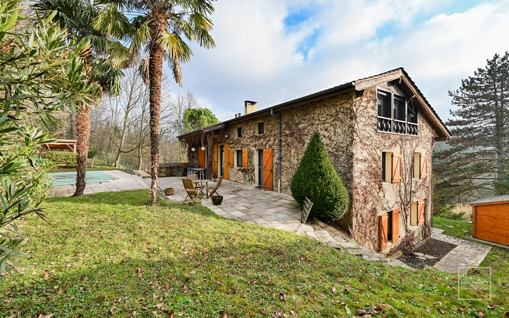 SAINT DIDIER AU MONT D’OR, Proche centre, Maison de 221 m² sur 1881 m² de terrain avec piscine