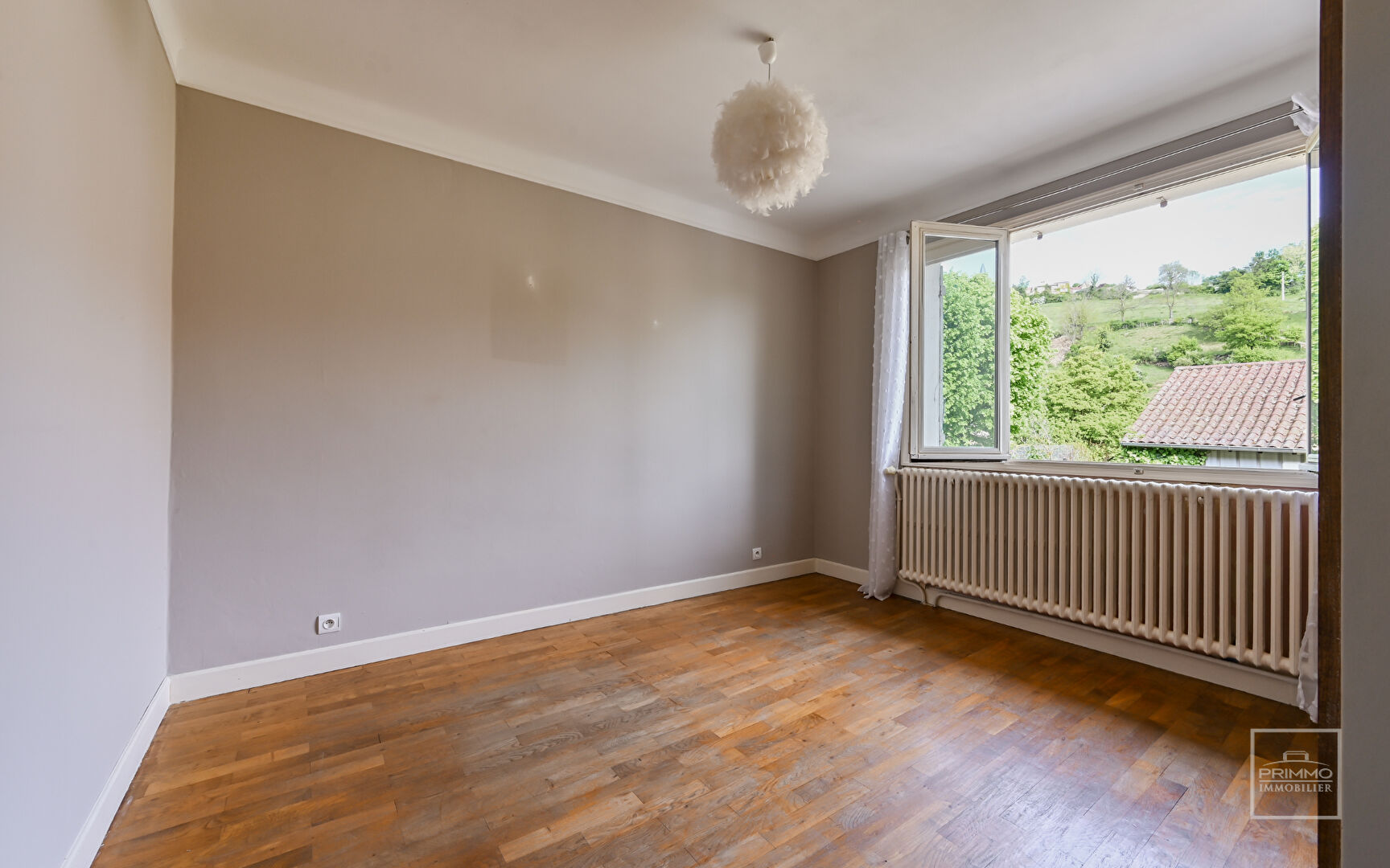 POLEYMIEUX AU MONT D’OR, Maison d’environ 140 m² avec jardin et grand garage