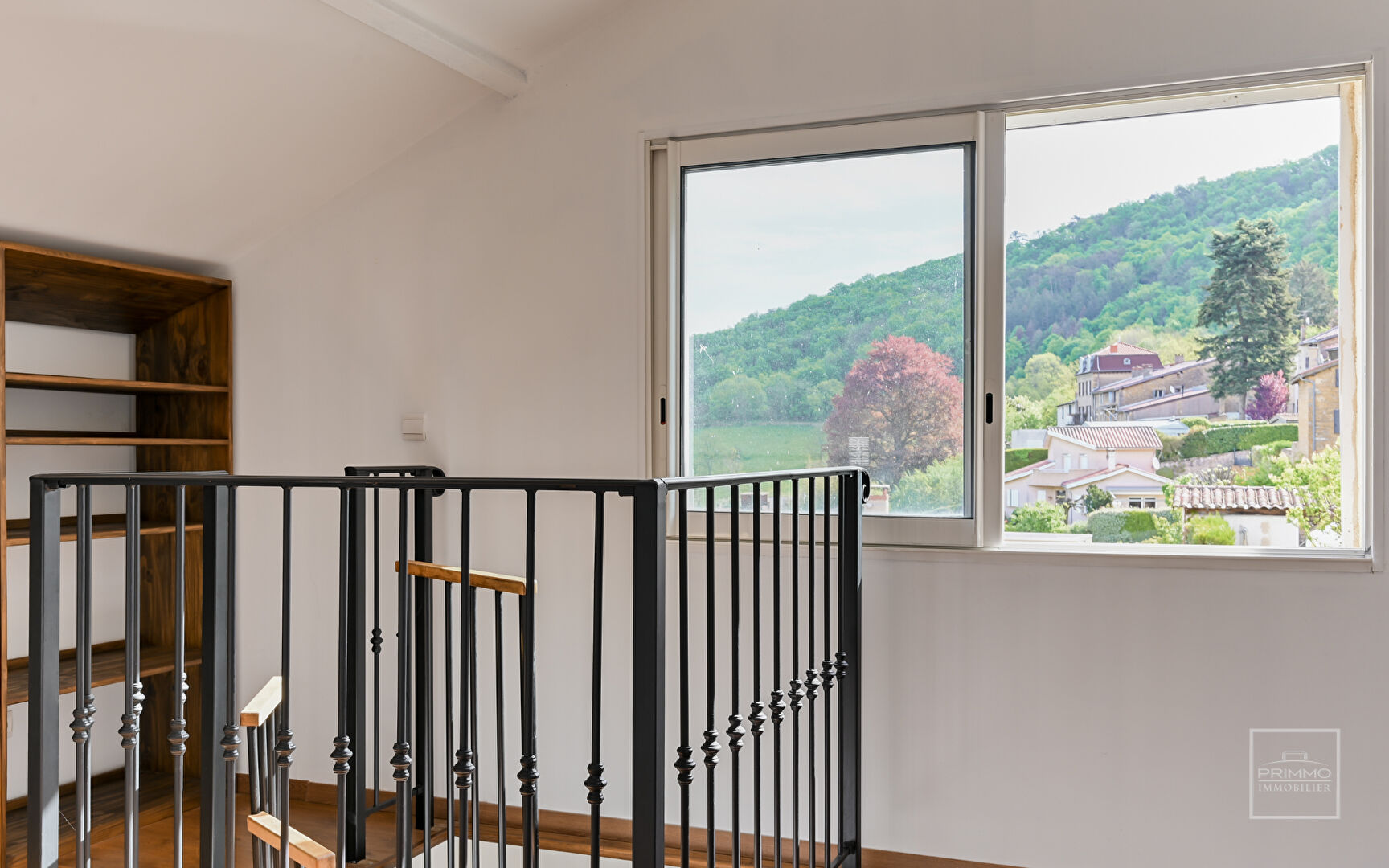 POLEYMIEUX AU MONT D’OR, Maison d’environ 140 m² avec jardin et grand garage