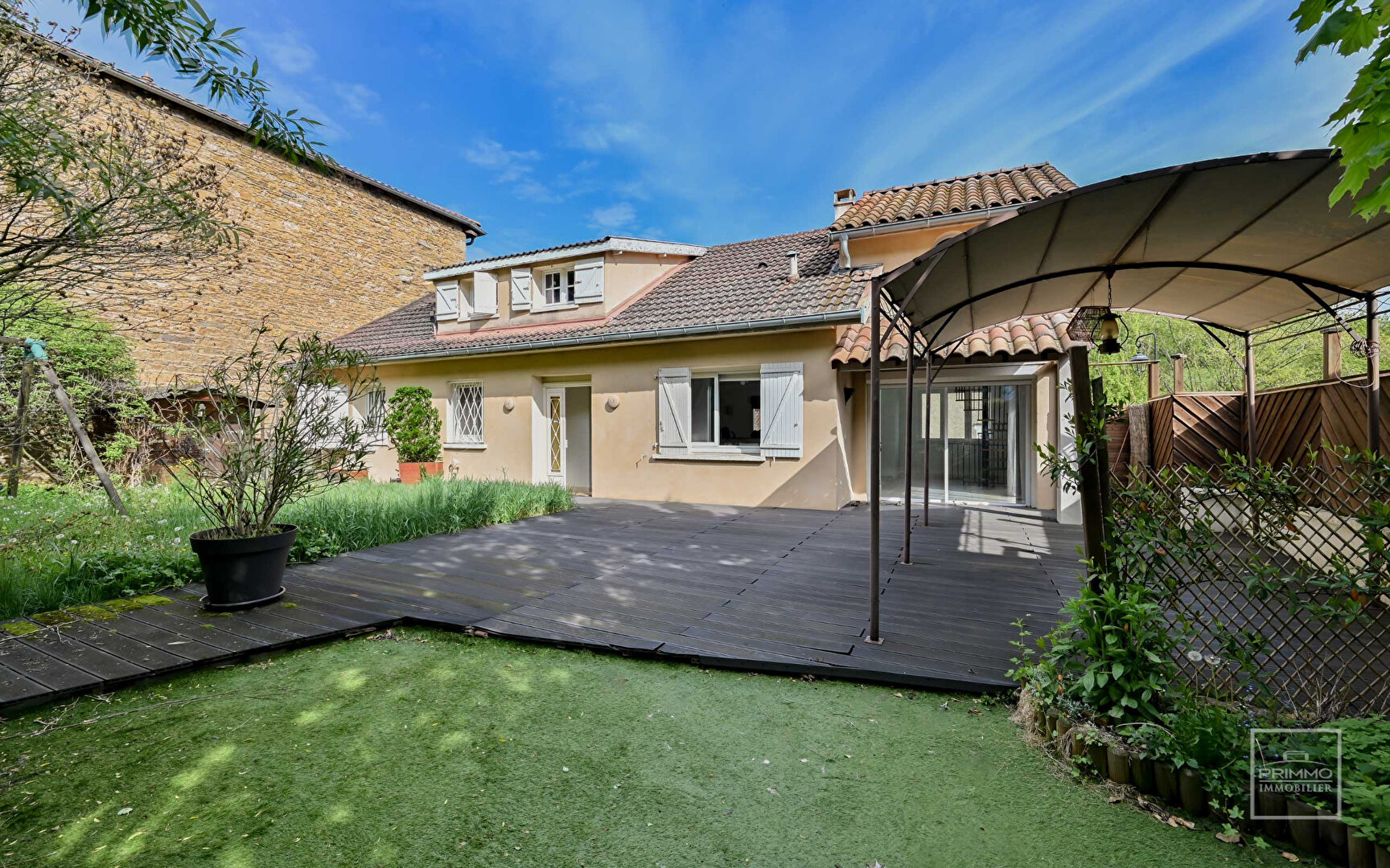 POLEYMIEUX AU MONT D’OR, Maison d’environ 140 m² avec jardin et grand garage