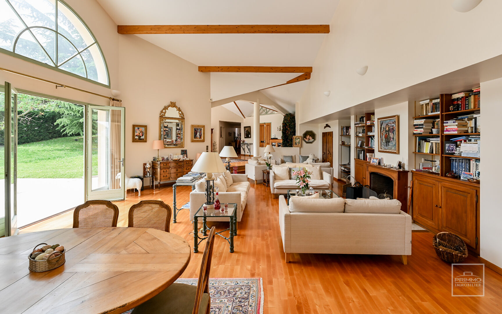 Saint Cyr au Mont d’Or centre, Belle Maison familiale de 370m² habitables sur 2347m² de jardin