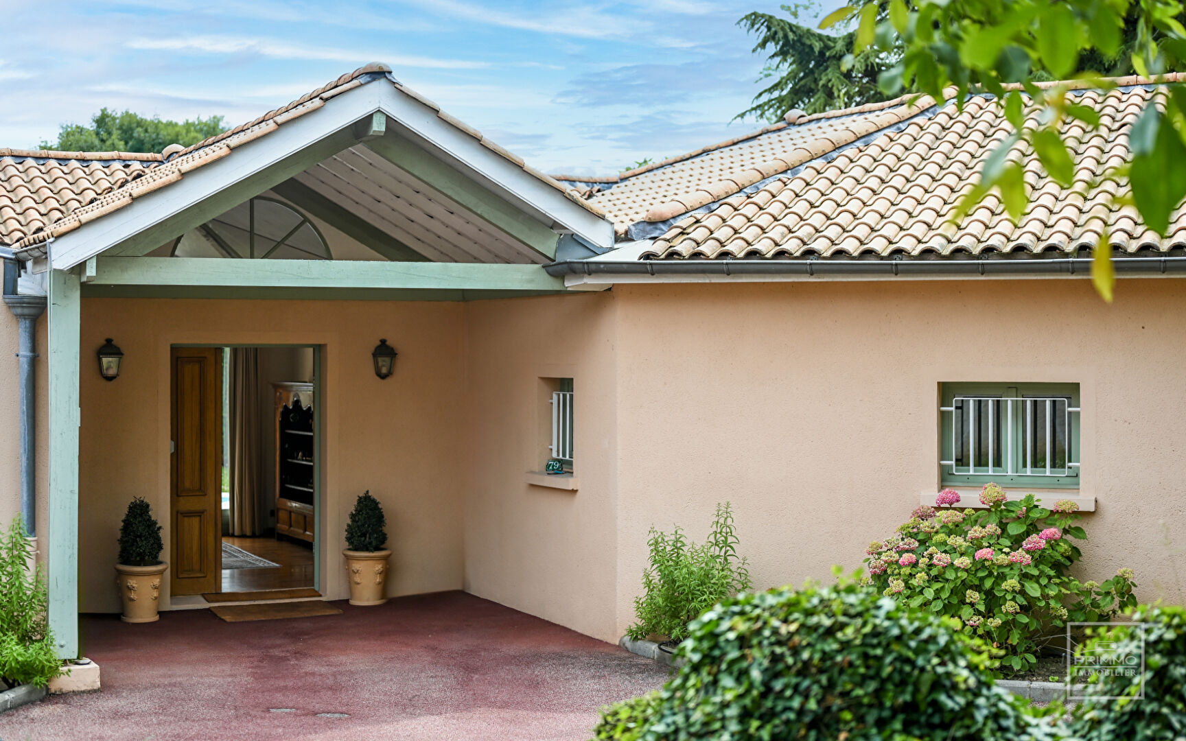 Saint Cyr au Mont d’Or centre, Belle Maison familiale de 370m² habitables sur 2347m² de jardin