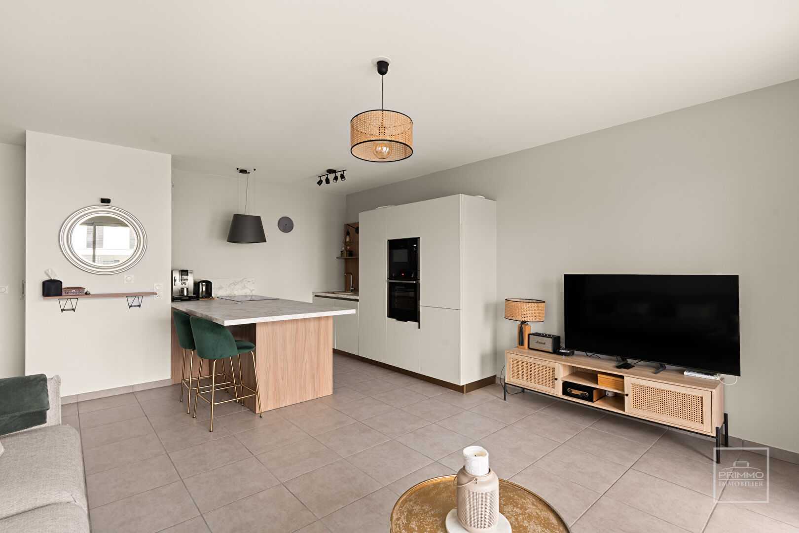 Gratte Ciel – Appartement 3 pièce(s) 62 m2 avec terrasse sur cour et garage