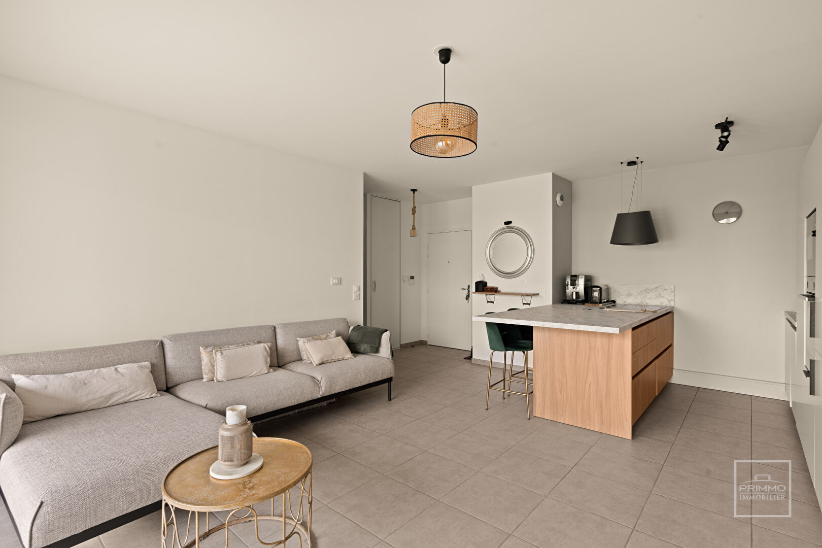 Gratte Ciel – Appartement 3 pièce(s) 62 m2 avec terrasse sur cour et garage