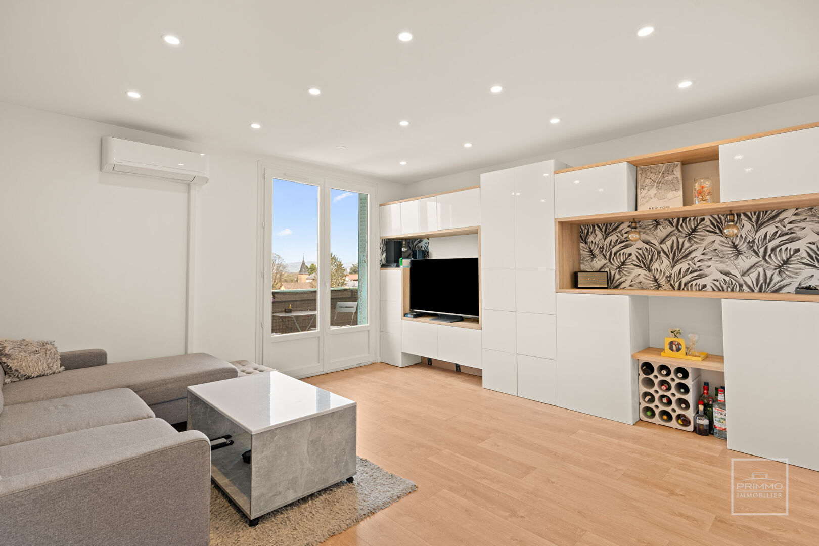 GENAY, 52m², dernier étage