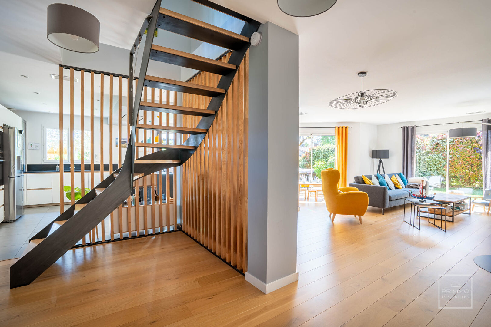 Cailloux sur Fontaines – Maison 7 pièces avec jardin