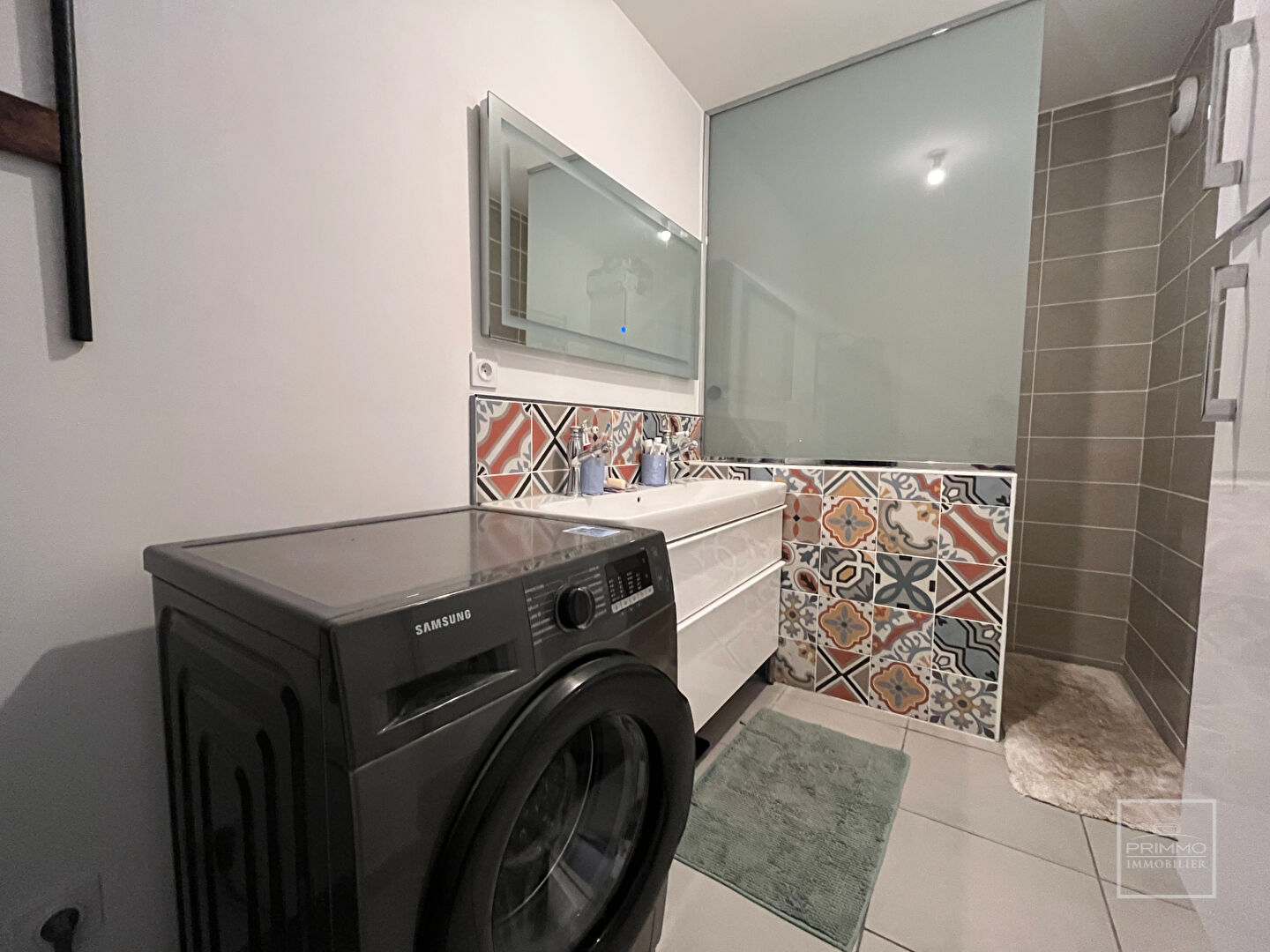 Centre Neuville sur Saône – Appartement  4 pièce(s) 79.55 m2 – Meublé