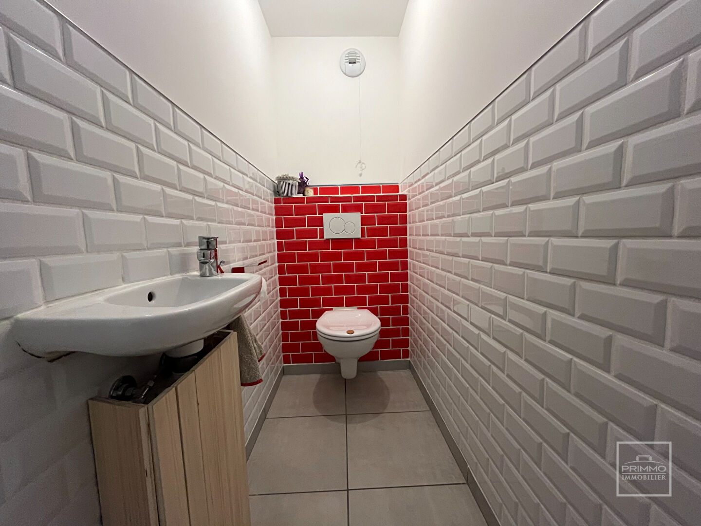 Centre Neuville sur Saône – Appartement  4 pièce(s) 79.55 m2 – Meublé
