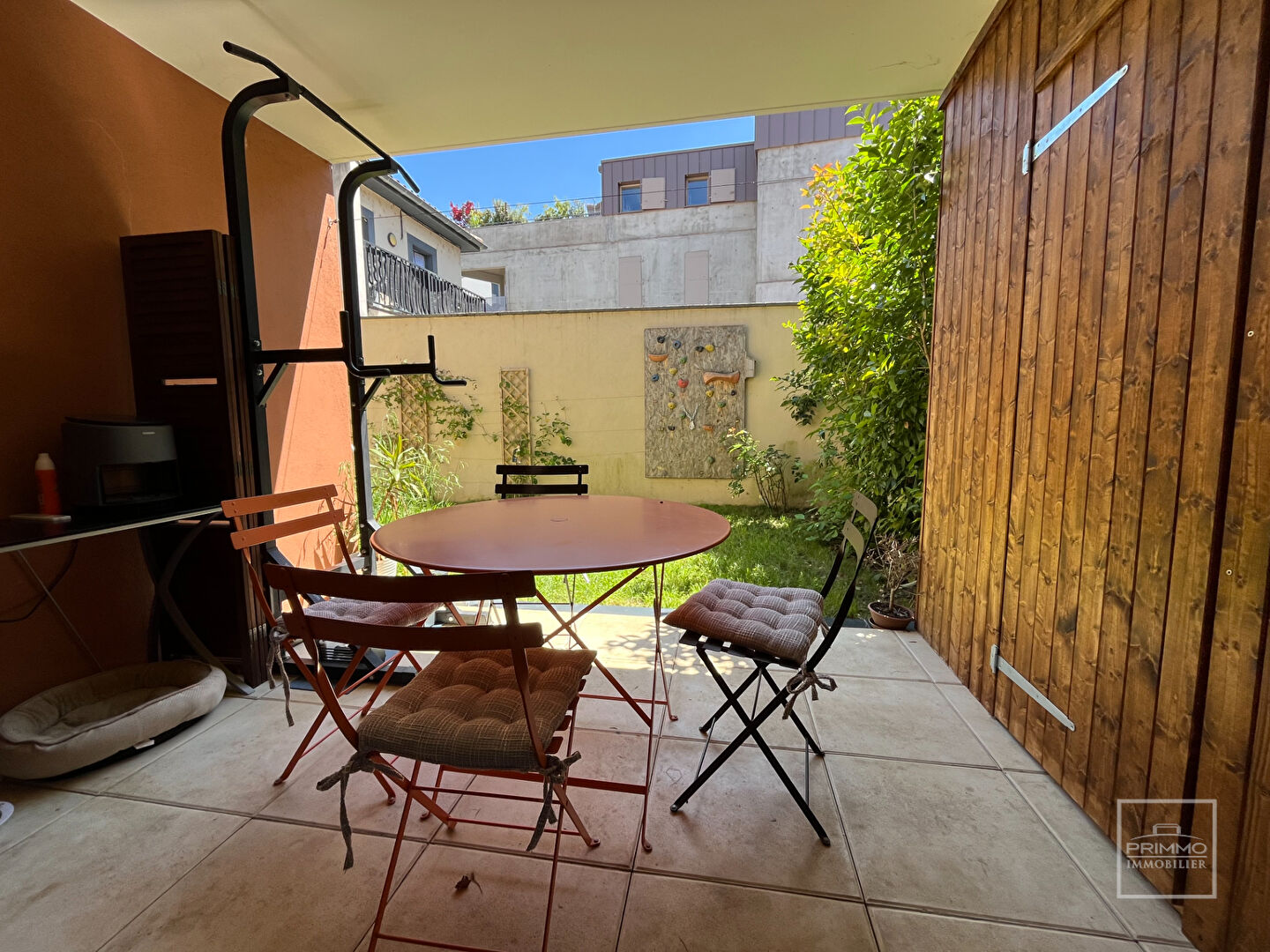 Centre Neuville sur Saône – Appartement  4 pièce(s) 79.55 m2 – Meublé