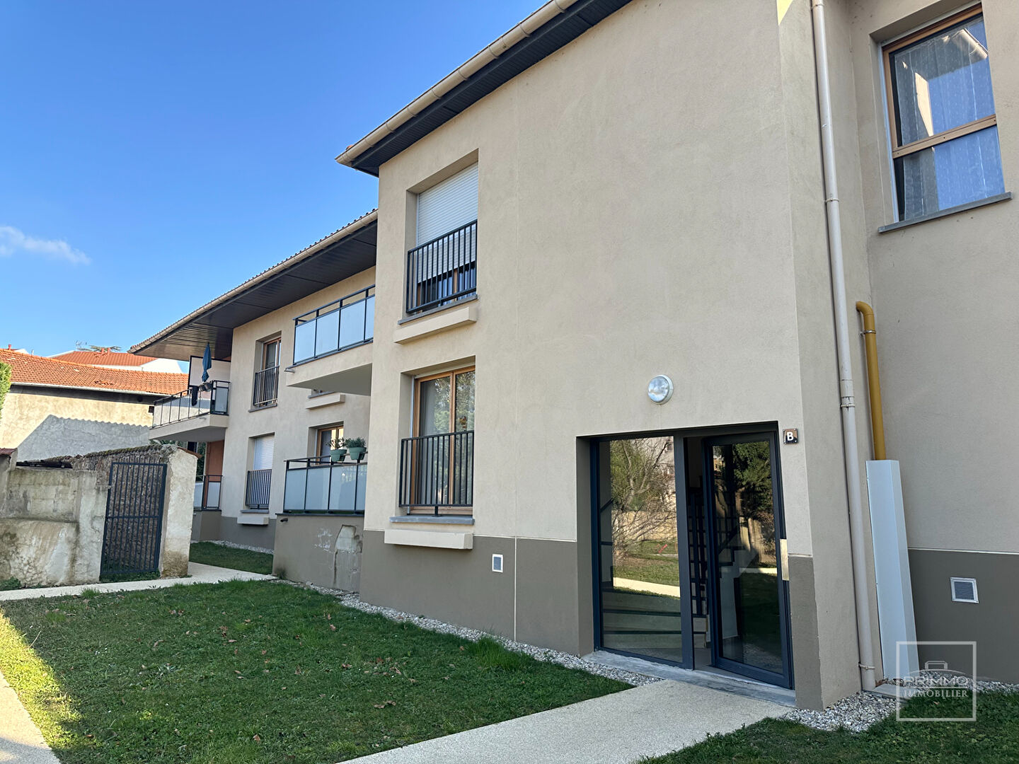 Centre Neuville sur Saône – Appartement  4 pièce(s) 79.55 m2 – Meublé