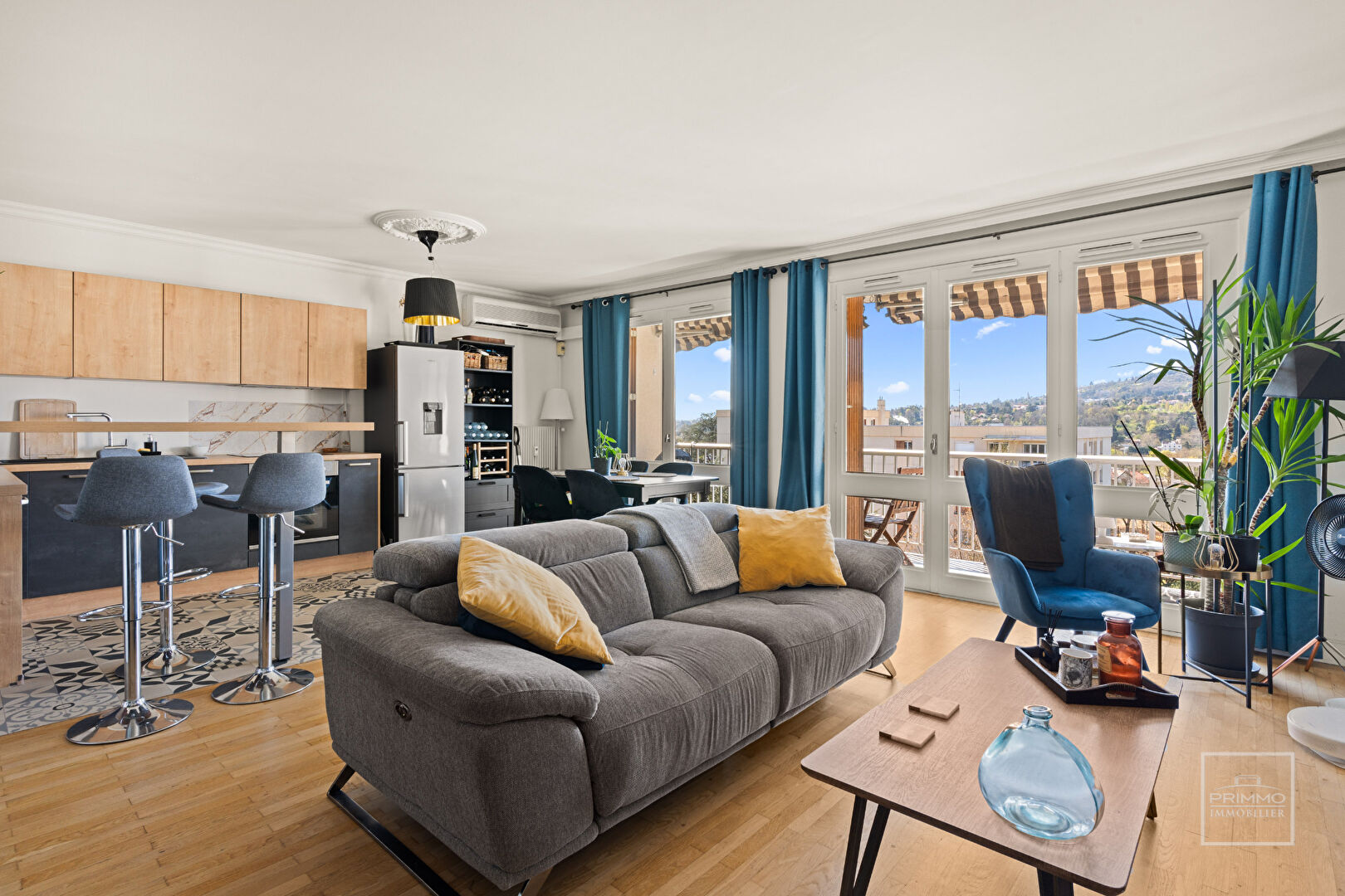 Fontaines-sur-Saône – T3 / TERRASSE / DERNIER ETAGE