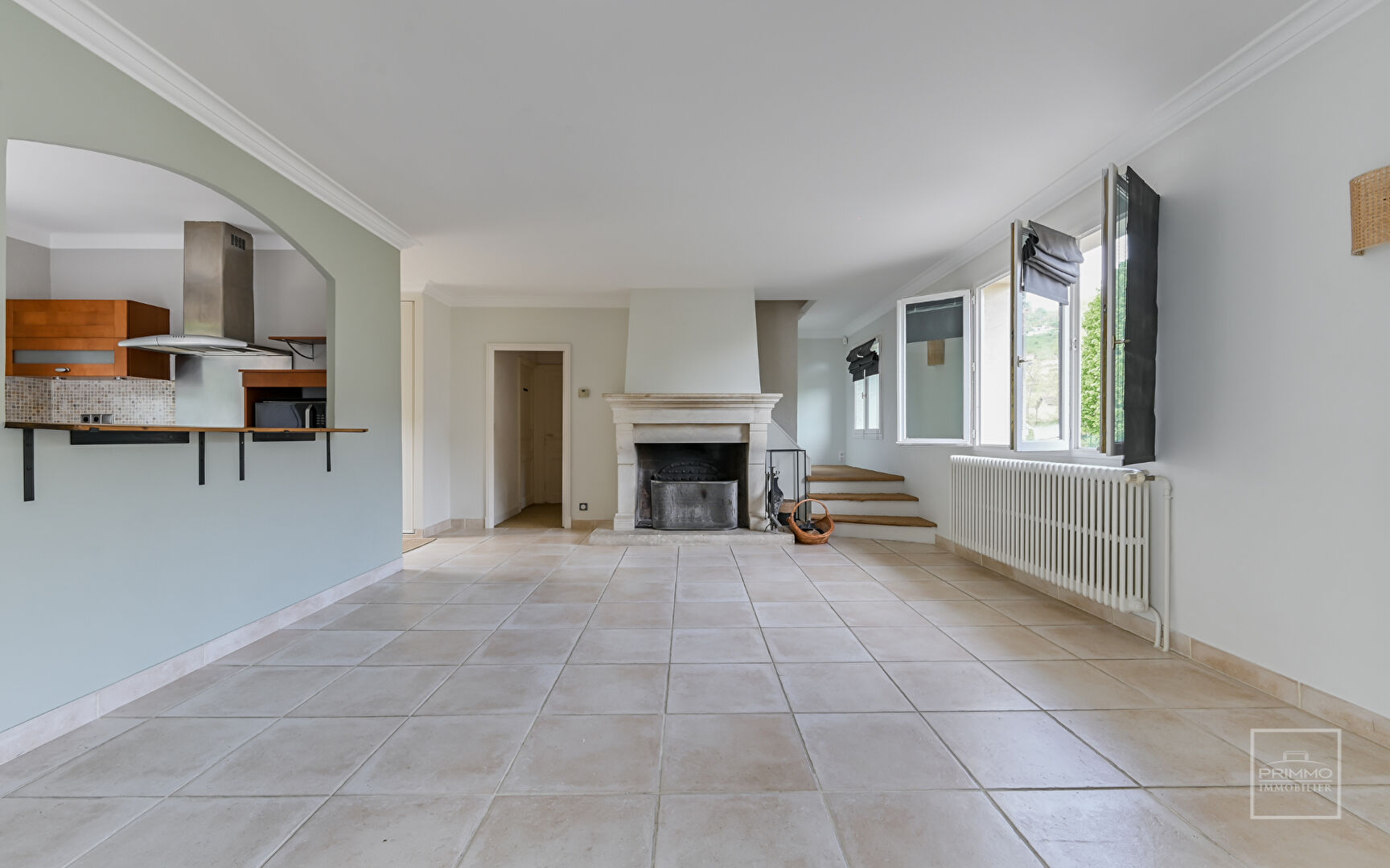 POLEYMIEUX AU MONT D’OR, Maison  d’environ 140 m² avec jardin et grand garage