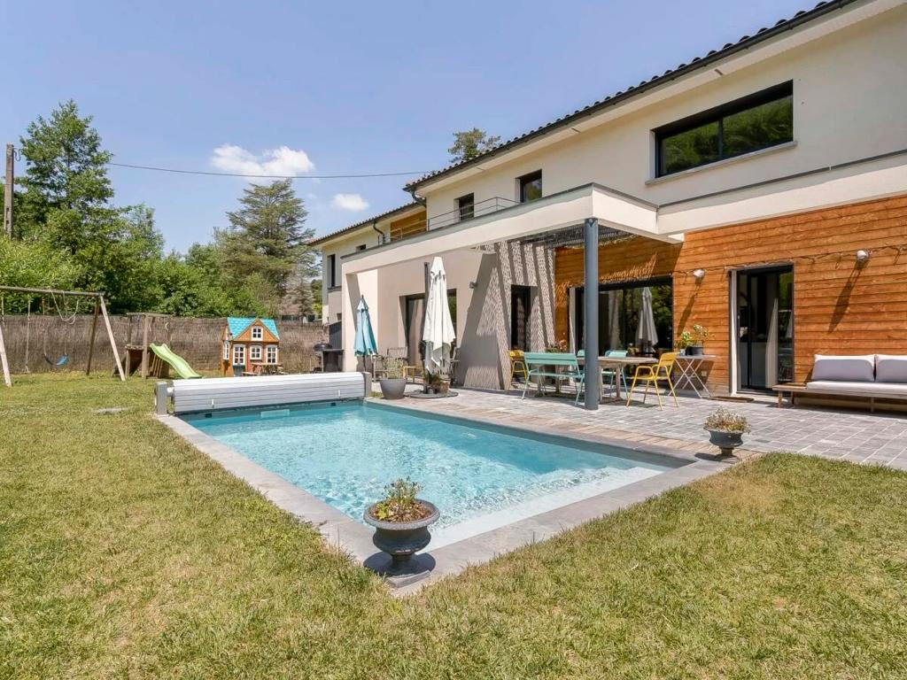 SAINT DIDIER AU MONT D’OR, accès rapide à Lyon, Maison contemporaine de 141m² sur 1400m² de terrain plat