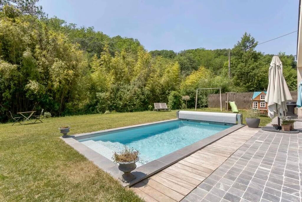 SAINT DIDIER AU MONT D’OR, accès rapide à Lyon, Maison contemporaine de 141m² sur 1400m² de terrain plat